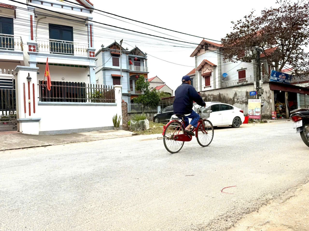 Khu dân cư hiện hữu Hoà Đàm Mỹ Hào đông đúc